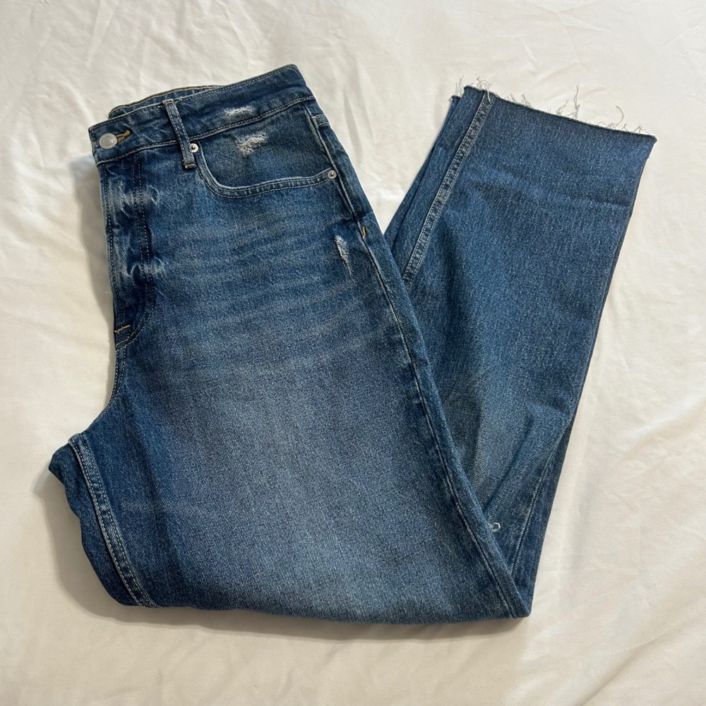 Free Assembly Womens High Rise Straight Leg Jeans Medium Wash Raw Hem Size 12